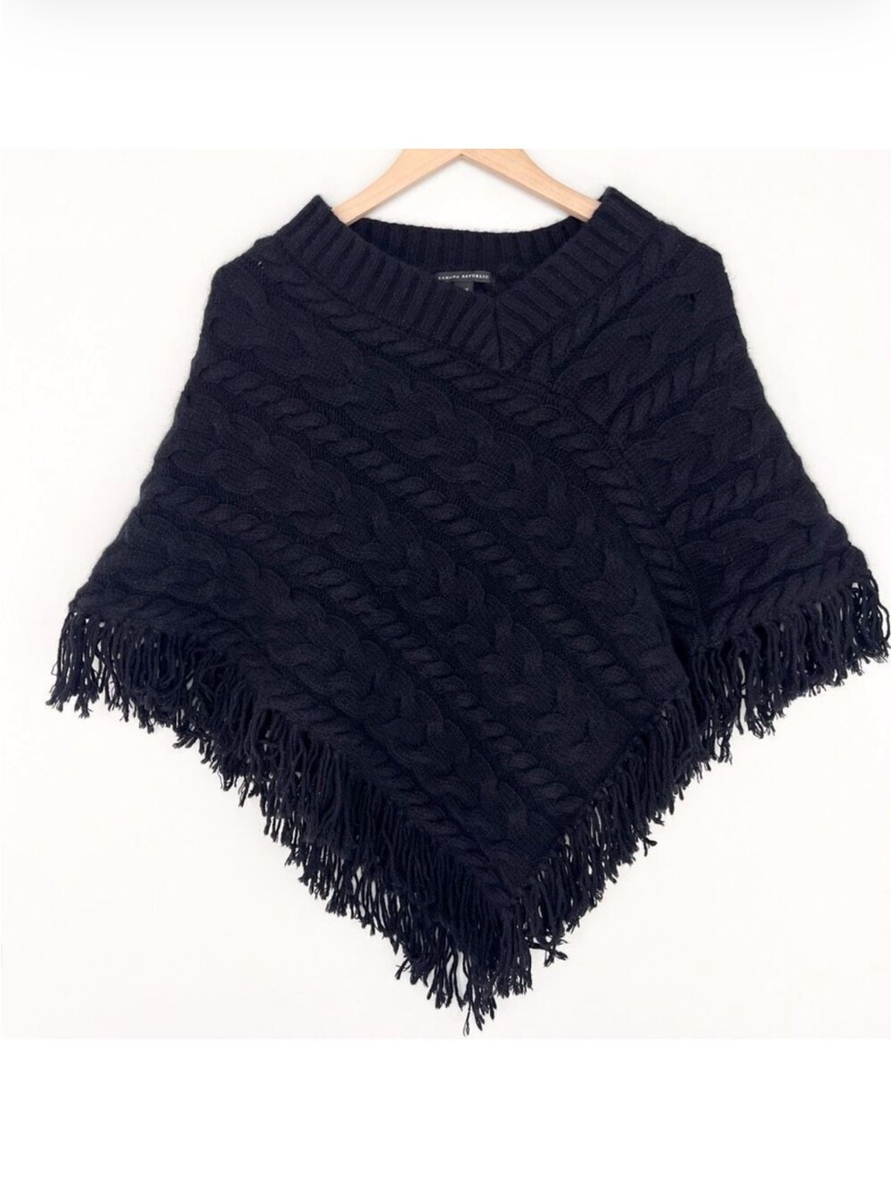 Banana Republic Chunky Black Cable Knit Fringed Poncho Lambswool/Angora Blend